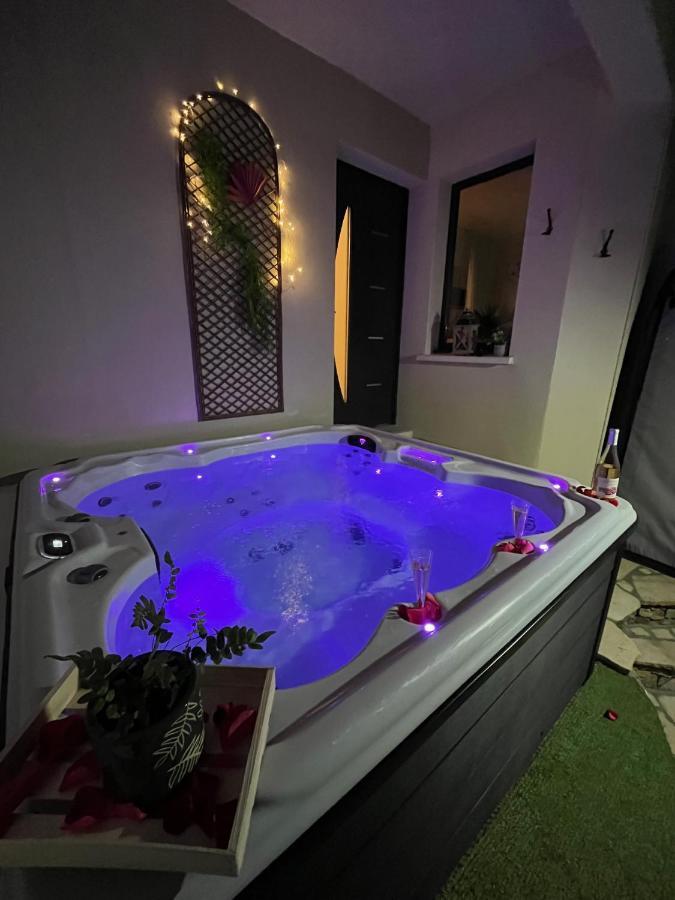 Chambre Au Calme Avec Spa Privatif Gratuit Sud Aveyron Les Palmiers Des Causses Saint-Rome-de-Tarn Zewnętrze zdjęcie